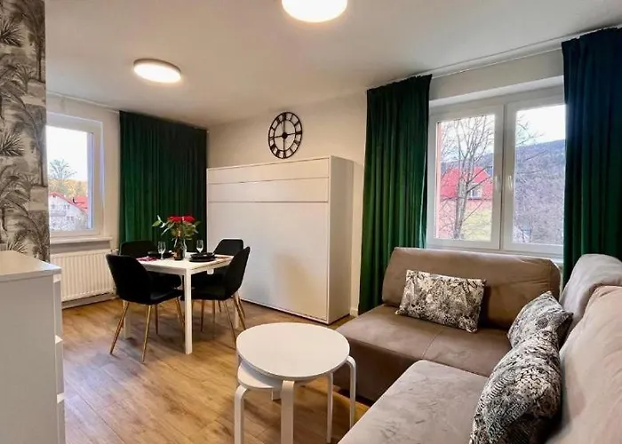 Apartamenty Izerskie Gorska 8 - Blisko Park I Dom Zdrojowy Oraz Wyjscie Na Sky Walk