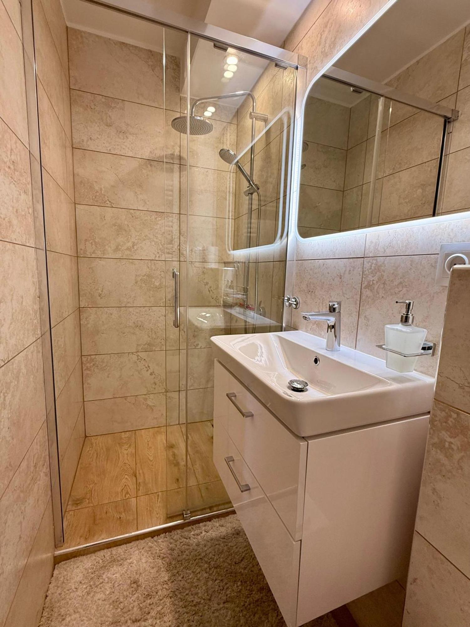 Apartment Izerskie Gorska 8 - Blisko Park I Dom Zdrojowy Oraz Wyjscie Na Sky Walk Swieradow-Zdroj
